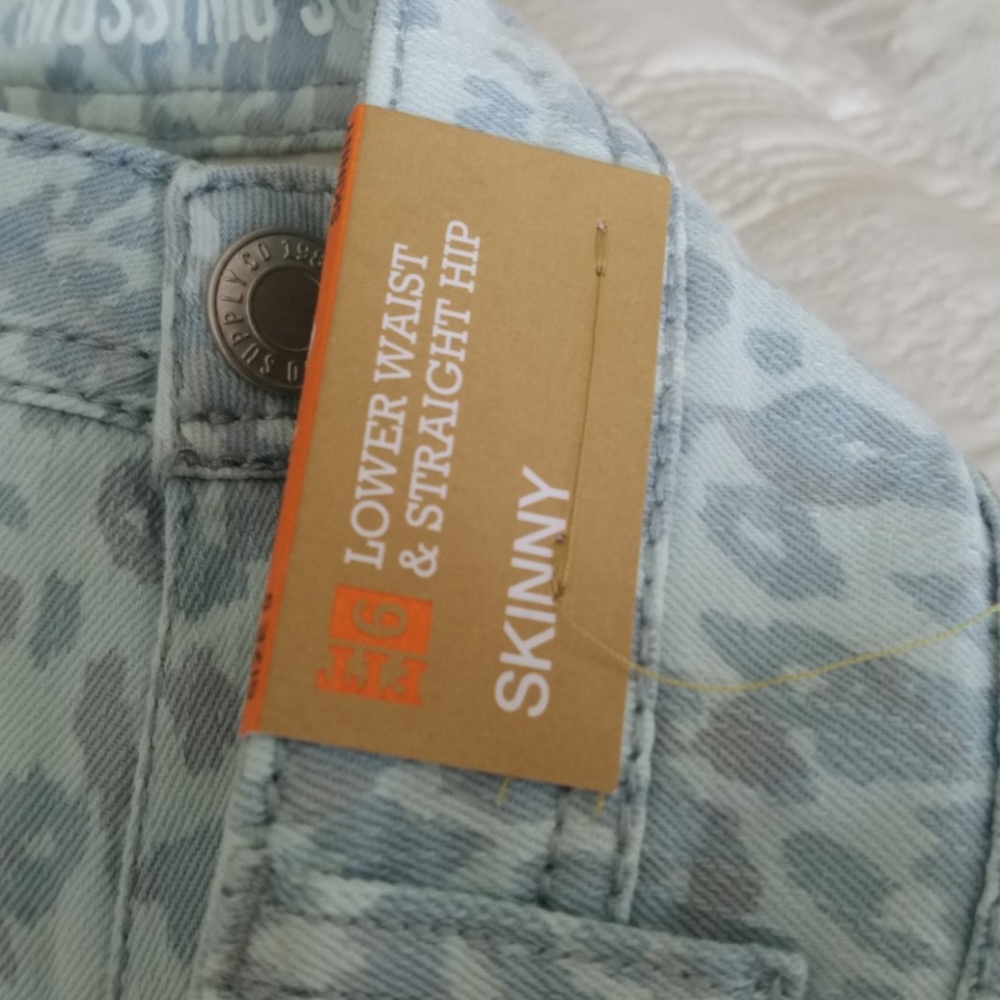 Jeans - Picture 3 of 5